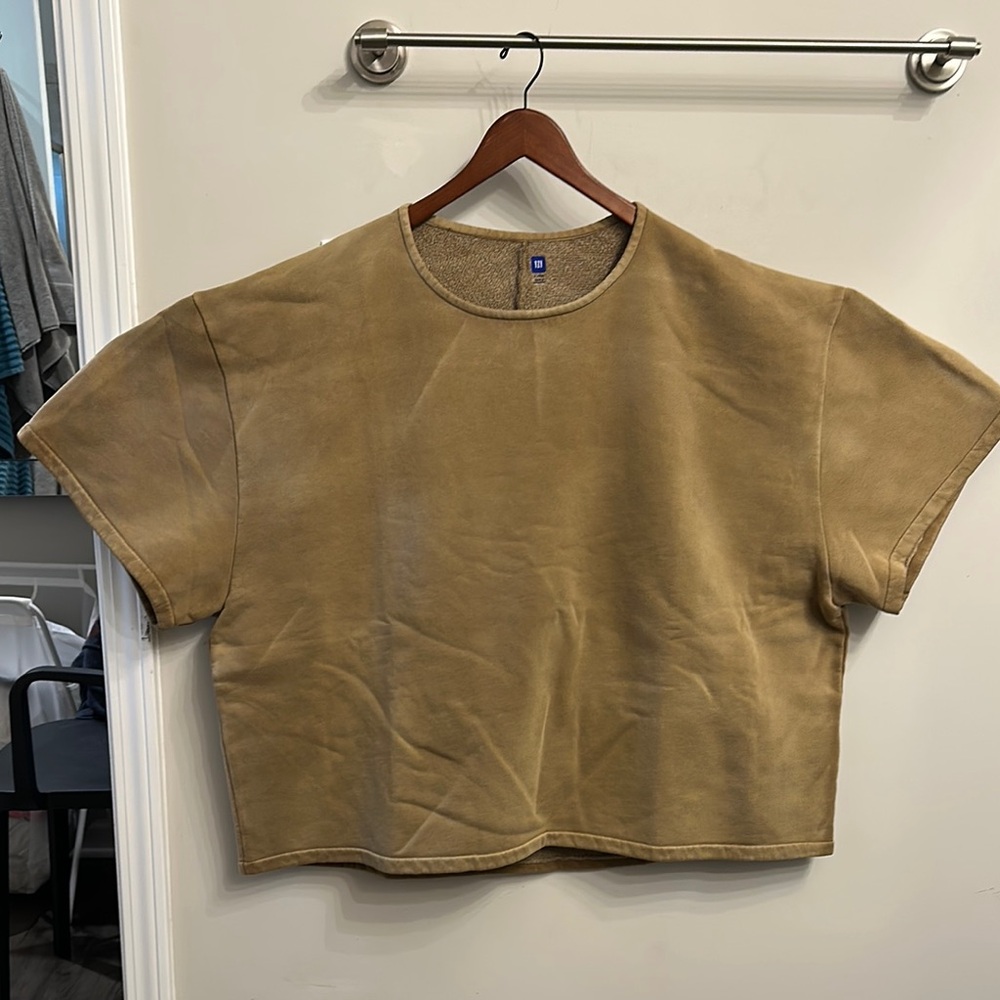 Yeezy X Gap Fleece Yoke Tee Bronze Men’s xxl. Runs big ( runs bigger than a XL)